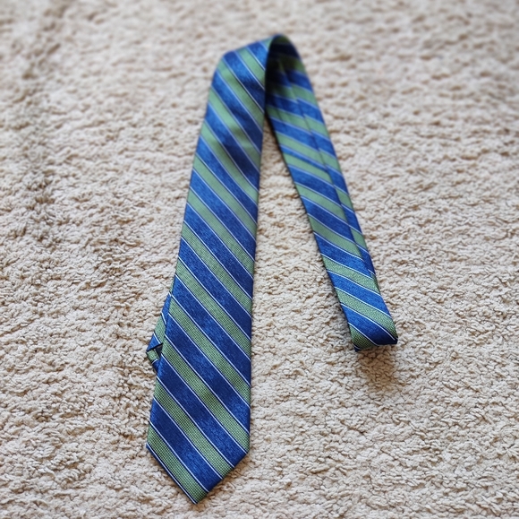 Reserve Silk Tie - Picture 2 of 6